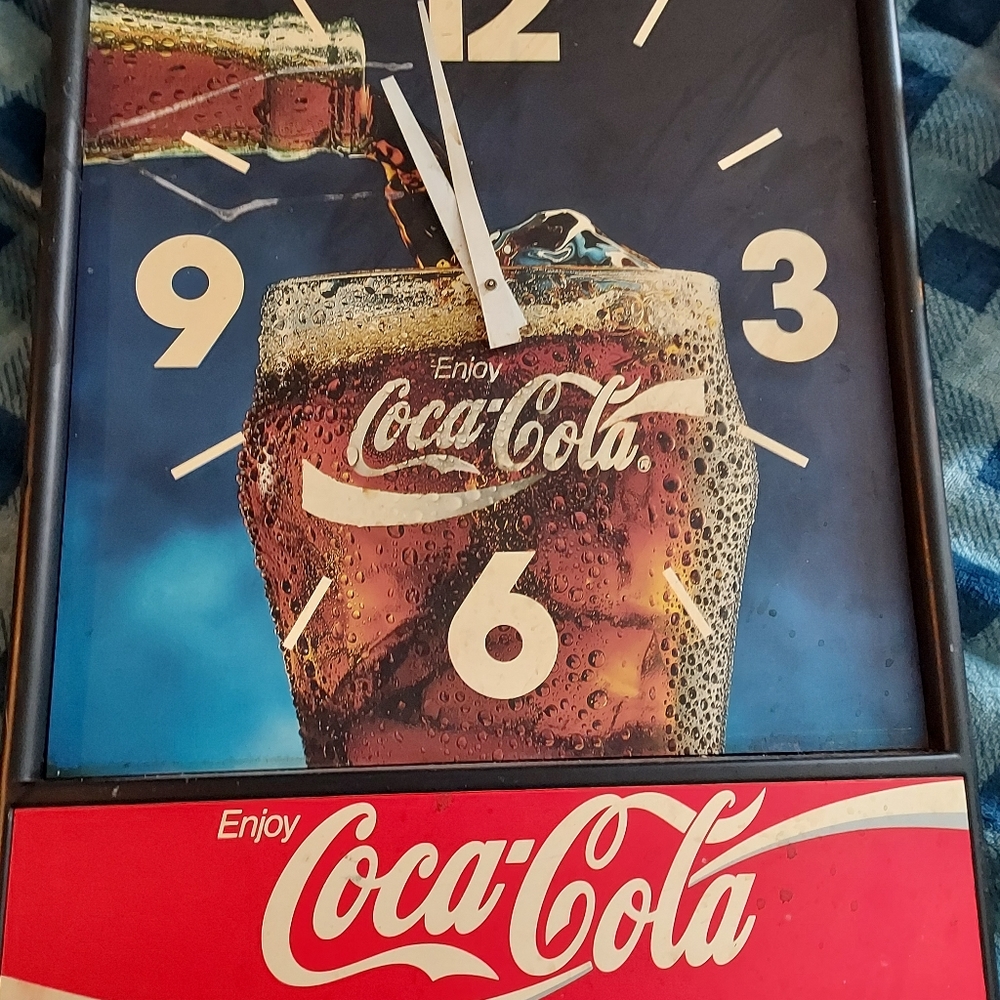 Coca cola clock